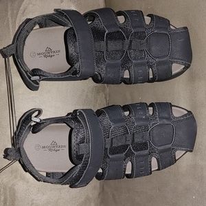 Mens size 11 Sandals